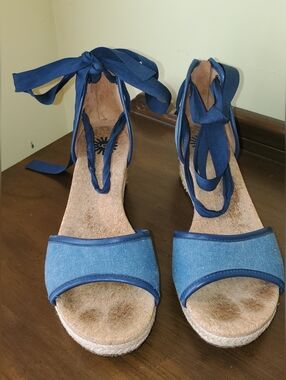 Ugg Amell Blue Denim Lace Up Wedges Sz 9.5